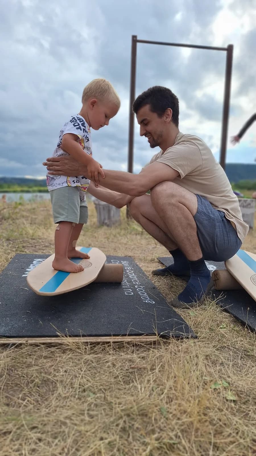 Moment z kroužku Hravá motorika s Vyřádištěm (balanc, akrobacie, zvířecí pohyby) (1)